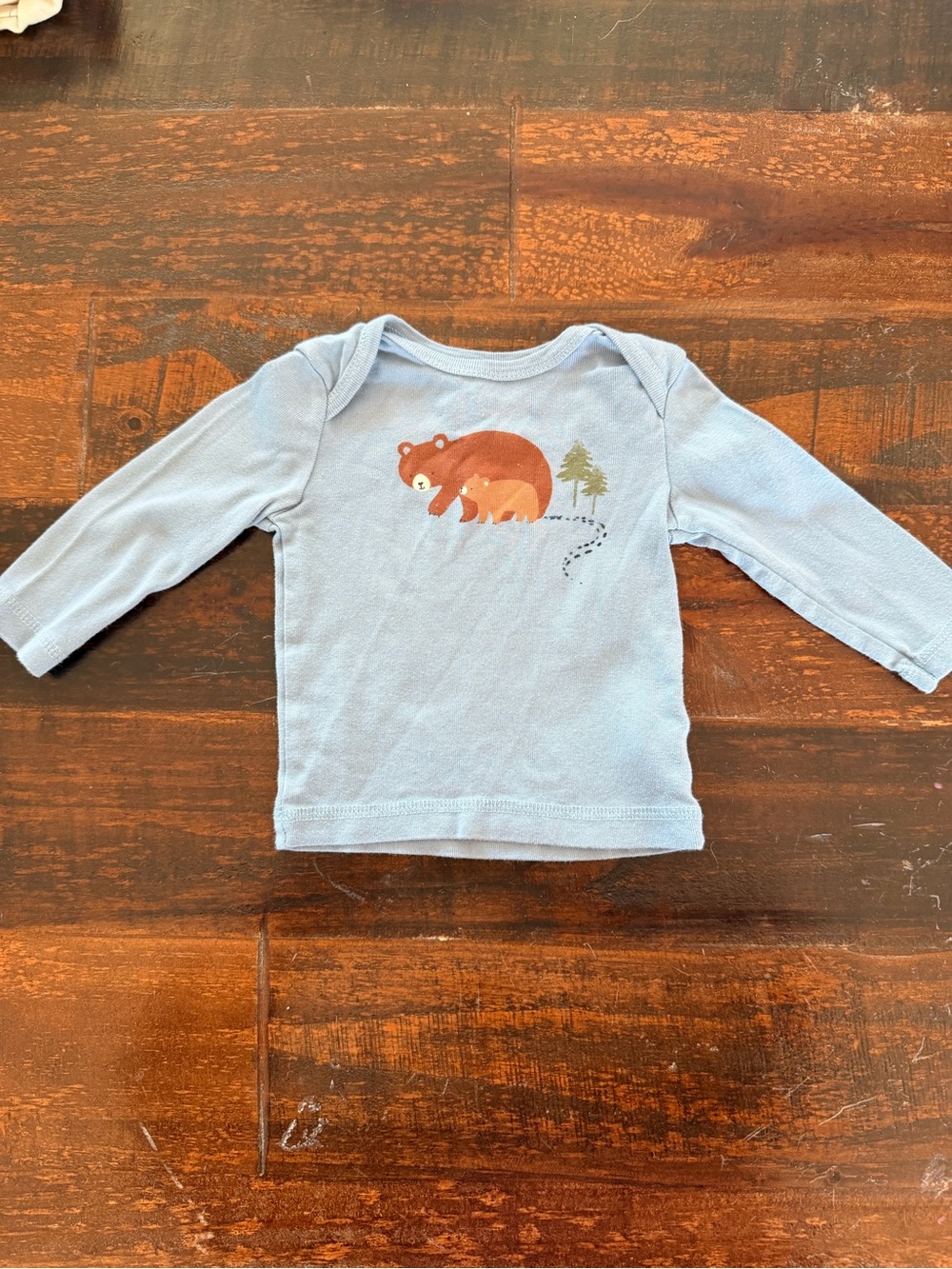 👚CLOSET CLEAN OUT SALE👖Blue Long-Sleeve Shirt with Bear Graphic 3M